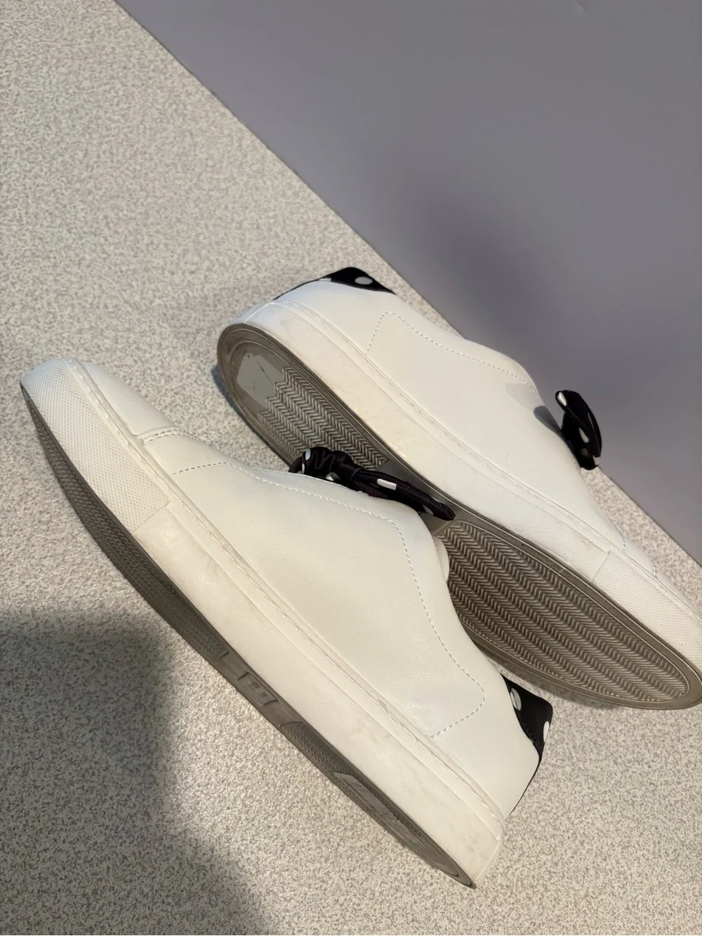 Kate Spade White Women's Slip-On Sneakers with Polka Dot Bow 7.5